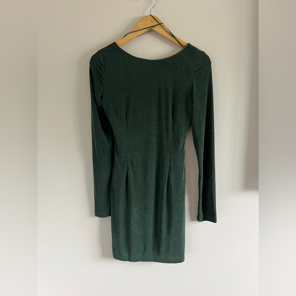 MABLE Green Metallic Open Back Long Sleeve Dress Medium